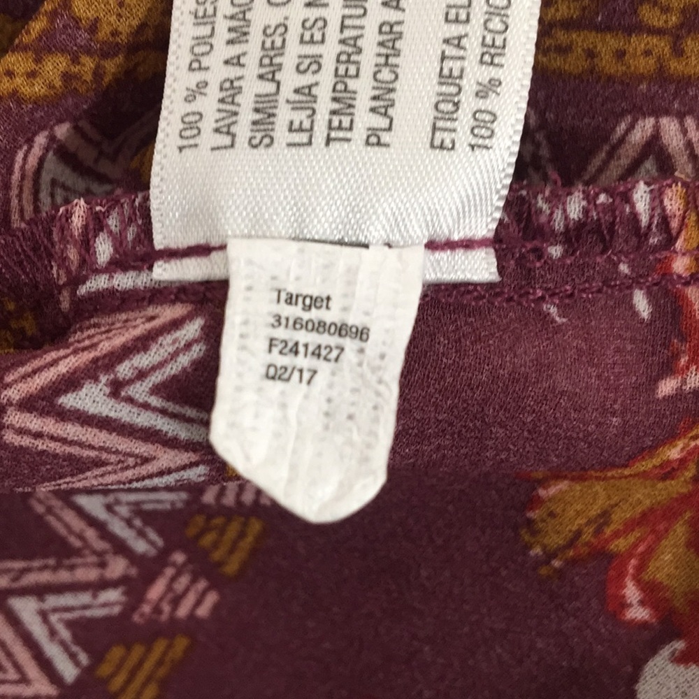 Knox Rose Boho Peasant Top with Tassels Small - Picture 9 of 9